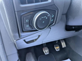 Photo 16 du bon plan FORD Focus 2.3 EcoBoost 350ch Stop&Start RS occasion à 34990 €