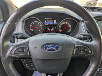 Photo 18 du bon plan FORD Focus 2.3 EcoBoost 350ch Stop&Start RS occasion à 34990 €