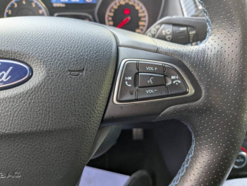 Photo 20 du bon plan FORD Focus 2.3 EcoBoost 350ch Stop&Start RS occasion à 34990 €