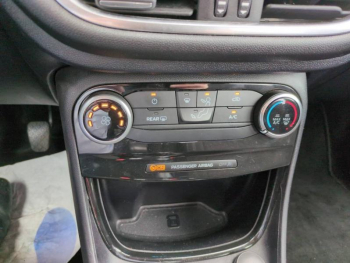 Photo 10 du bon plan FORD Puma 1.0 Flexifuel 125ch S&S mHEV Titanium occasion à 17490 €