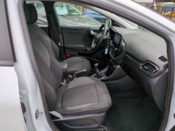 Photo 17 du bon plan FORD Puma 1.0 Flexifuel 125ch S&S mHEV Titanium occasion à 17490 €