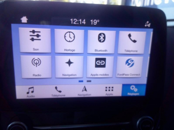 Photo 10 du bon plan FORD EcoSport 1.0 EcoBoost 125ch Titanium Business BVA6 occasion à 12490 €