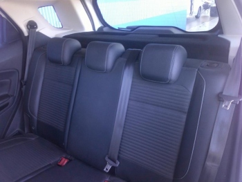 Photo 20 du bon plan FORD EcoSport 1.0 EcoBoost 125ch Titanium Business BVA6 occasion à 12490 €