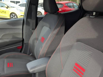 Photo 13 du bon plan FORD Fiesta 1.0 Flexifuel 95ch ST-Line 5p occasion à 15990 €