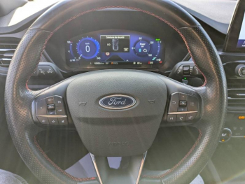 Photo 18 du bon plan FORD Kuga 2.5 Duratec 190ch FHEV E85 ST-Line X BVA occasion à 25990 €