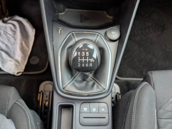 Photo 16 du bon plan FORD Fiesta 1.0 Flexifuel 95ch Titanium Business 5p occasion à 15490 €