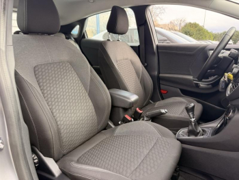 Photo 26 du bon plan FORD Puma 1.0 Flexifuel 125ch S&S mHEV Titanium occasion à 17400 €