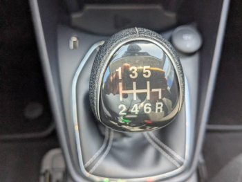 Photo 21 du bon plan FORD Fiesta 1.0 Flexifuel 95ch  Titanium X 5p occasion à 15990 €