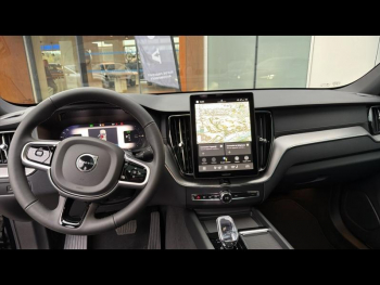 Photo 16 du bon plan VOLVO XC60 T6 Hybride Rechargeable 253 + 145ch Black Edition Geartronic 8 AWD occasion à 71890 €