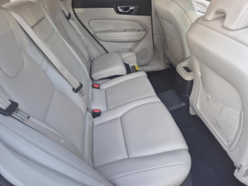 Photo 19 du bon plan VOLVO XC60 T6 AWD 253 + 87ch Inscription Luxe Geartronic occasion à 39800 €