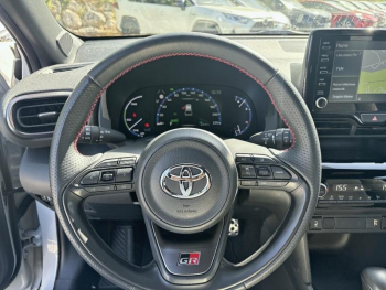 Photo 23 du bon plan TOYOTA Yaris Cross 116h GR Sport MY22 occasion à 23590 €