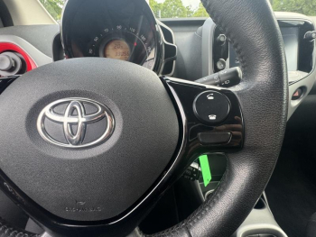 Photo 20 du bon plan TOYOTA Aygo 1.0 VVT-i 72ch x-play 5p MY20 occasion à 10690 €
