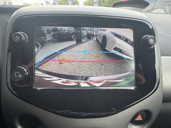 Photo 22 du bon plan TOYOTA Aygo 1.0 VVT-i 72ch x-play 5p MY20 occasion à 10690 €