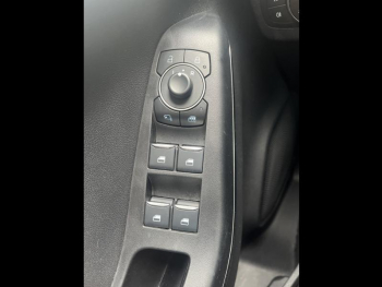 Photo 19 du bon plan FORD Puma 1.0 Flexifuel 125ch S&S mHEV Titanium occasion à 19290 €