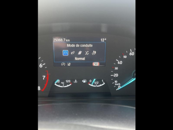 Photo 22 du bon plan FORD Puma 1.0 Flexifuel 125ch S&S mHEV Titanium occasion à 19290 €