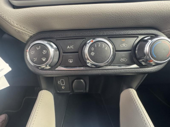 Photo 24 du bon plan NISSAN Micra 1.0 IG-T 92ch Made in France Xtronic 2021.5 occasion à 15490 €