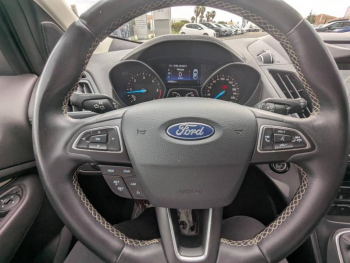 Photo 15 du bon plan FORD Kuga 2.0 TDCi 150ch Stop&Start Vignale 4x2 Euro6.2 occasion à 18970 €