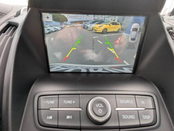 Photo 19 du bon plan FORD Kuga 2.0 TDCi 150ch Stop&Start Vignale 4x2 Euro6.2 occasion à 18970 €
