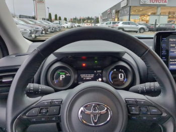 Photo 5 du bon plan TOYOTA Yaris 116h Design 5p MY22 occasion à 19990 €