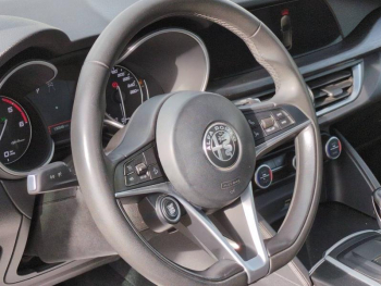 Photo 21 du bon plan ALFA ROMEO Stelvio 2.2 Diesel 150ch Super AT8 occasion à 14980 €