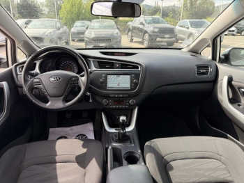 Photo 24 du bon plan KIA Cee'd 1.0 T-GDi 120ch ISG Active occasion à 10890 €