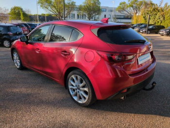 Photo 3 du bon plan MAZDA Mazda 3 2.2 SKYACTIV-D 150 Dynamique BVA 5p occasion à 12900 €