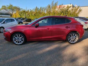Photo 6 du bon plan MAZDA Mazda 3 2.2 SKYACTIV-D 150 Dynamique BVA 5p occasion à 12900 €