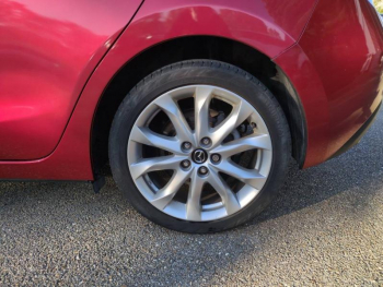 Photo 11 du bon plan MAZDA Mazda 3 2.2 SKYACTIV-D 150 Dynamique BVA 5p occasion à 12900 €