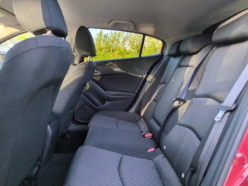 Photo 17 du bon plan MAZDA Mazda 3 2.2 SKYACTIV-D 150 Dynamique BVA 5p occasion à 12900 €