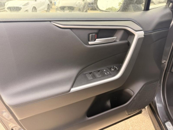 Photo 9 du bon plan TOYOTA RAV4 Hybride 218ch Collection 2WD occasion à 27890 €
