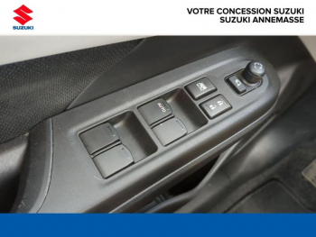 Photo 13 du bon plan SUZUKI Swift 1.2 Dualjet Hybrid 83ch Pack Auto occasion à 20990 €