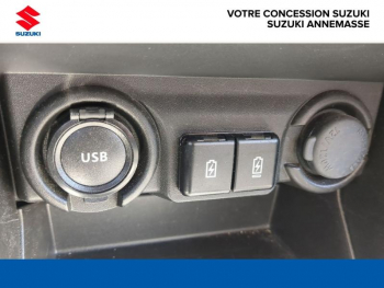 Photo 21 du bon plan SUZUKI Swift 1.2 Dualjet Hybrid 83ch Pack Auto occasion à 20990 €