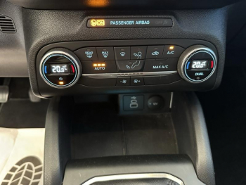 Photo 19 du bon plan FORD Focus 1.0 Flexifuel mHEV 125ch Titanium Style occasion à 18590 €