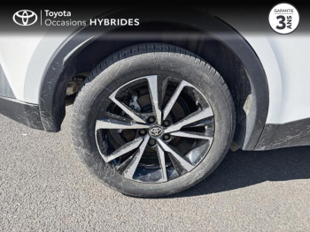 Photo 16 du bon plan TOYOTA C-HR 1.8 Hybride 140ch Design NG23 occasion à 27990 €