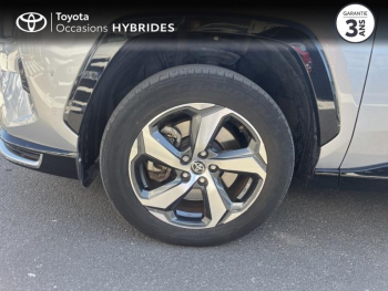 Photo 16 du bon plan TOYOTA RAV4 2.5 Hybride Rechargeable 306ch Design AWD-i MY23 occasion à 39490 €