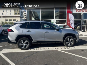 Photo 17 du bon plan TOYOTA RAV4 2.5 Hybride Rechargeable 306ch Design AWD-i MY23 occasion à 39490 €