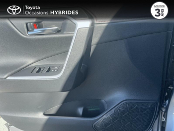 Photo 24 du bon plan TOYOTA RAV4 2.5 Hybride Rechargeable 306ch Design AWD-i MY23 occasion à 39490 €