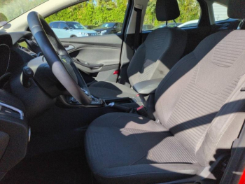 Photo 14 du bon plan FORD Focus 1.0 EcoBoost 125ch Stop&Start Titanium BVA6 occasion à 12490 €