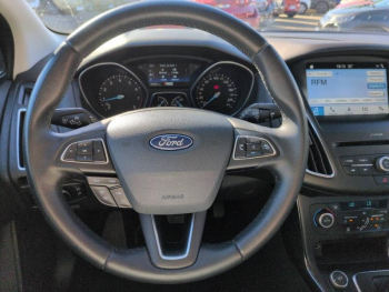 Photo 19 du bon plan FORD Focus 1.0 EcoBoost 125ch Stop&Start Titanium BVA6 occasion à 12490 €