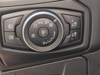 Photo 20 du bon plan FORD Focus 1.0 EcoBoost 125ch Stop&Start Titanium BVA6 occasion à 12490 €