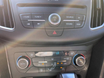 Photo 24 du bon plan FORD Focus 1.0 EcoBoost 125ch Stop&Start Titanium BVA6 occasion à 12490 €