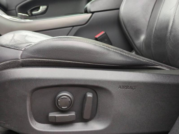 Photo 19 du bon plan LAND-ROVER Evoque 2.0 TD4 180 Pure BVA Mark V occasion à 21980 €