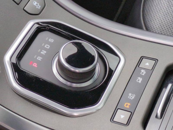 Photo 20 du bon plan LAND-ROVER Evoque 2.0 TD4 180 Pure BVA Mark V occasion à 21980 €