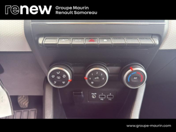 Photo 14 du bon plan RENAULT Clio 1.5 Blue dCi 100ch Evolution occasion à 11900 €