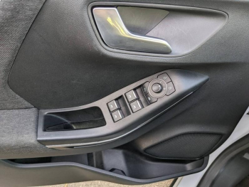 Photo 19 du bon plan FORD Puma 1.0 Flexifuel 125ch S&S mHEV Titanium occasion à 17990 €