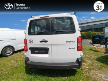 Photo 4 du bon plan TOYOTA ProAce Combi Electric Long 75kWh MC24 occasion à 49490 €