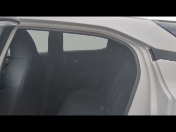 Photo 17 du bon plan NISSAN Juke 1.6 Hybrid 143ch N-Connecta 2023.5 occasion à 21900 €