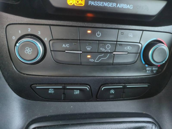 Photo 20 du bon plan FORD Transit Connect VUL L1 1.0E 100ch E85 Trend occasion à 17999 €