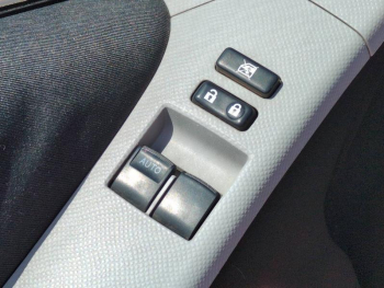 Photo 17 du bon plan TOYOTA Yaris 69 VVT-i In 5p occasion à 5990 €