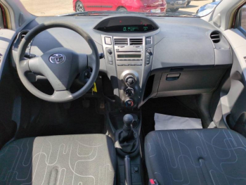 Photo 19 du bon plan TOYOTA Yaris 69 VVT-i In 5p occasion à 5990 €